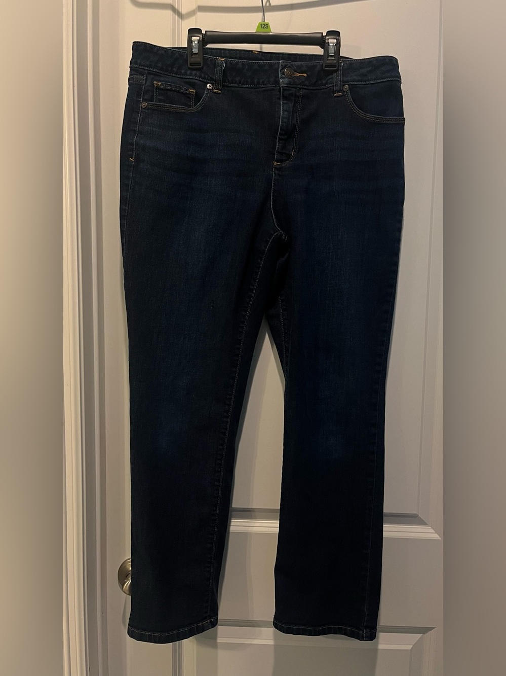 Women’s LIZ  Claiborne  GIRLFRIEND STRAIGHT LEG MID -RISE DB Jeans Size 12